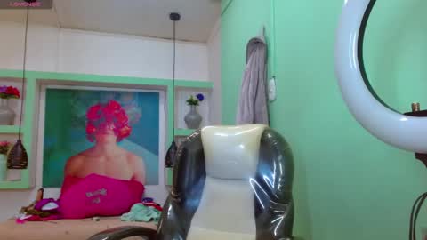 Snapshot of lorenapinto_ chatting on 03-09-26, 03:16 lore online show from 03-09-26, 03:16