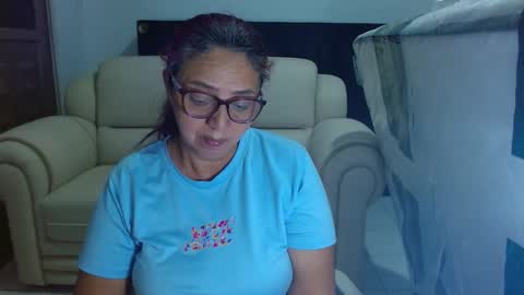 Snapshot of lorenatits chatting on 10-15-25, 02:44 Lorena.. online show from 10-15-25, 02:44