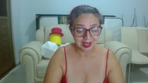 Snapshot of lorenatits chatting on 10-19-25, 01:17 Lorena.. online show from 10-19-25, 01:17