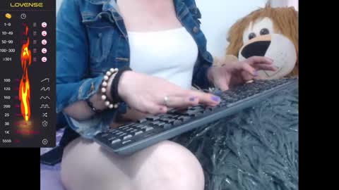 Snapshot of lorenitha_20 chatting on 02-17-25, 01:53 lorenitha online show from 02-17-25, 01:53