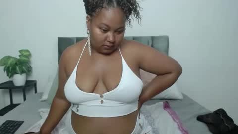 Snapshot of lorenztaylor chatting on 01-07-25, 01:28 lorena online show from 01-07-25, 01:28