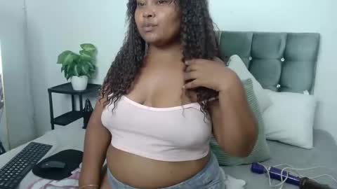 Snapshot of lorenztaylor chatting on 01-09-25, 05:34 lorena online show from 01-09-25, 05:34