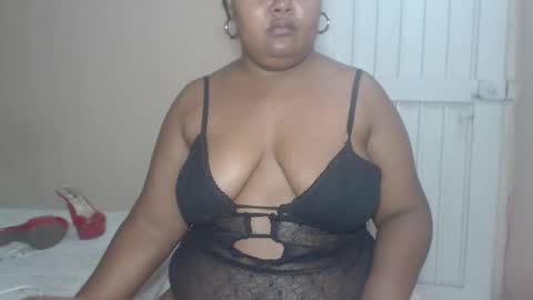 Snapshot of lorenztaylor chatting on 09-26-25, 09:35 lorena online show from 09-26-25, 09:35