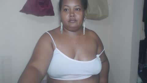 Snapshot of lorenztaylor chatting on 10-09-25, 08:34 lorena online show from 10-09-25, 08:34