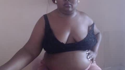 Snapshot of lorenztaylor chatting on 10-17-25, 07:49 lorena online show from 10-17-25, 07:49