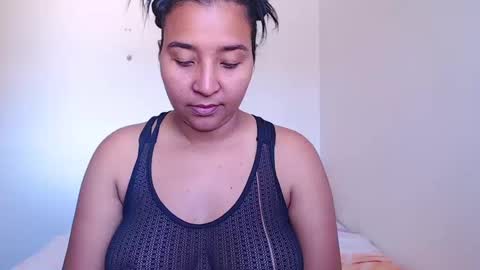 Snapshot of loretta_ chatting on 12-11-24, 02:00 Loretta Gmez online show from 12-11-24, 02:00