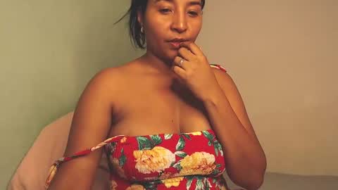 Snapshot of loretta_ chatting on 01-16-25, 12:45 Loretta Gmez online show from 01-16-25, 12:45