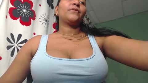 Snapshot of loretta_ chatting on 01-29-25, 02:19 Loretta Gmez online show from 01-29-25, 02:19