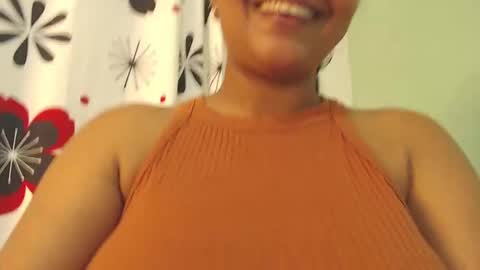 Snapshot of loretta_ chatting on 02-14-25, 03:22 Loretta Gmez online show from 02-14-25, 03:22