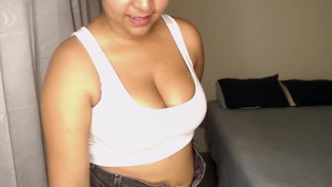 Snapshot of loretta_ chatting on 03-01-25, 04:37 Loretta Gmez online show from 03-01-25, 04:37