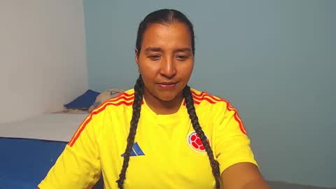 Snapshot of loretta_ chatting on 09-10-25, 02:22 Loretta Gmez online show from 09-10-25, 02:22