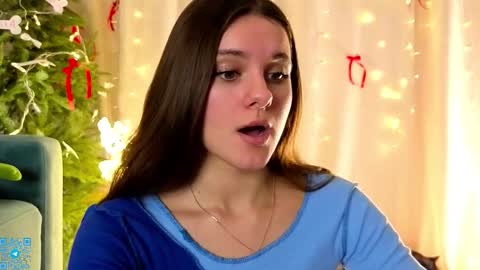 Chloe for Fan BlackHole online show from 12-20-25, 07:10