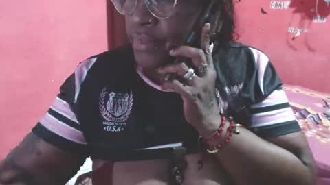 Snapshot of loretybighot chatting on 12-14-25, 02:17 loretybighot online show from 12-14-25, 02:17