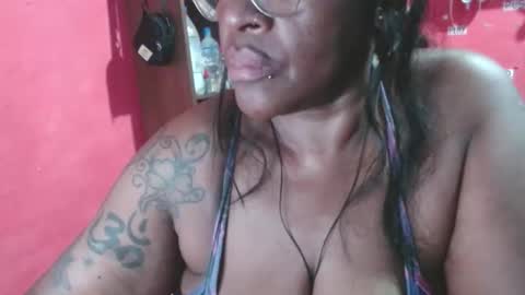 Snapshot of loretybighot chatting on 12-18-25, 01:50 loretybighot online show from 12-18-25, 01:50