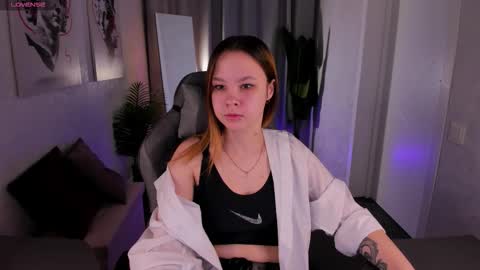 Snapshot of lori_blossom chatting on 03-09-26, 12:58 LORI online show from 03-09-26, 12:58