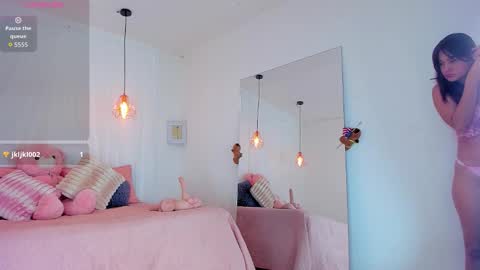 Snapshot of lori_evans1 chatting on 09-23-25, 07:55 Lori Evans online show from 09-23-25, 07:55