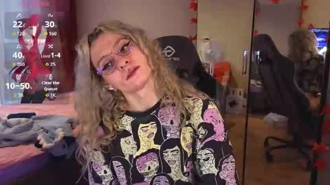 Snapshot of lori_myaf chatting on 09-24-25, 03:15 Lori ----------------------------------- online show from 09-24-25, 03:15