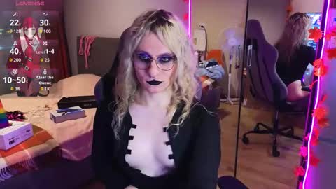 Snapshot of lori_myaf chatting on 10-29-25, 02:41 Lori ----------------------------------- online show from 10-29-25, 02:41