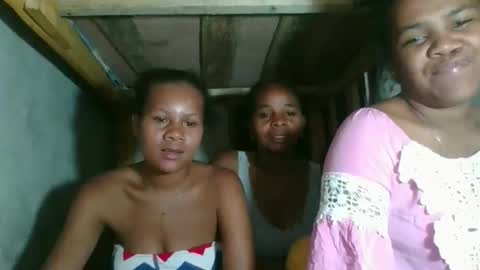 lorienne98 online show from 05-16-26, 06:21