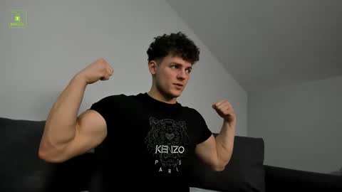 Snapshot of loris_garcia chatting on 03-15-26, 05:41 Loris online show from 03-15-26, 05:41