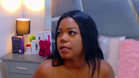 lorraine_johnson online show from 06-11-26, 04:27