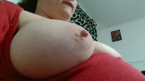 Snapshot of lory34 chatting on 01-08-26, 06:05 lory34 online show from 01-08-26, 06:05