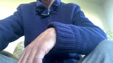 Snapshot of losmasqueraders chatting on 03-02-25, 09:42 Jules and Jim online show from 03-02-25, 09:42