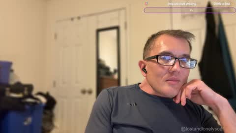 Snapshot of lostandlonelysoul chatting on 09-21-25, 04:36 Hazemir online show from 09-21-25, 04:36