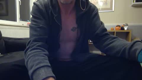 Snapshot of lottiestoy chatting on 11-02-25, 12:24 mrsesssex online show from 11-02-25, 12:24