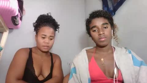 Snapshot of louane98 chatting on 02-11-26, 08:41 louane98 online show from 02-11-26, 08:41