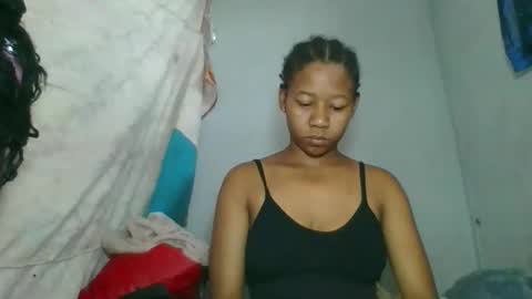 Snapshot of louane98 chatting on 03-06-26, 07:49 louane98 online show from 03-06-26, 07:49