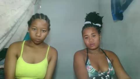 Snapshot of louane98 chatting on 03-07-26, 08:00 louane98 online show from 03-07-26, 08:00