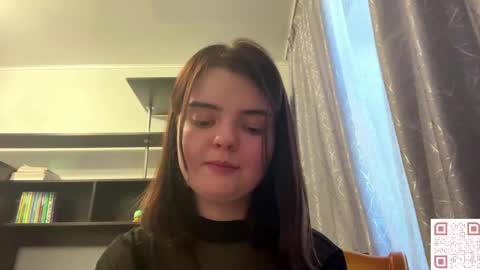 Snapshot of loudeguise chatting on 05-13-26, 09:28 Esma online show from 05-13-26, 09:28