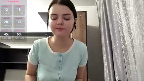 Esma online show from 07-25-26, 07:55