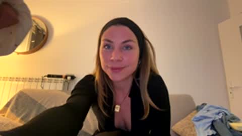 Snapshot of loufrench chatting on 03-28-26, 04:39 loufrench online show from 03-28-26, 04:39