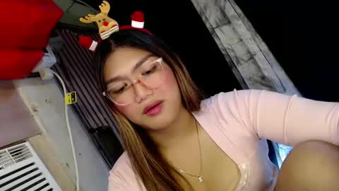 Sweet   online show from 12-25-24, 05:47