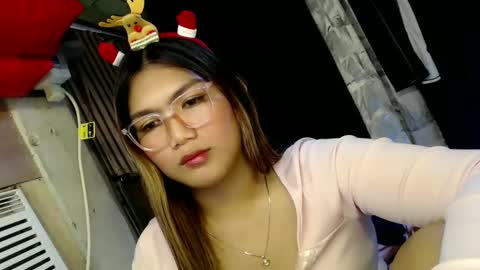 Sweet   online show from 12-31-24, 01:26