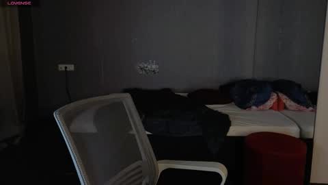 Snapshot of louie_evans chatting on 10-02-25, 03:30 louie_evans online show from 10-02-25, 03:30