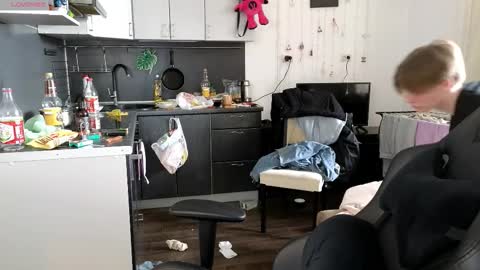 Snapshot of louie_evans chatting on 03-08-26, 06:50 louie_evans online show from 03-08-26, 06:50