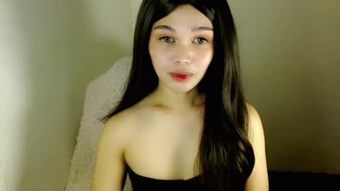 Snapshot of louilalicious chatting on 11-22-25, 11:48 louilalicious online show from 11-22-25, 11:48