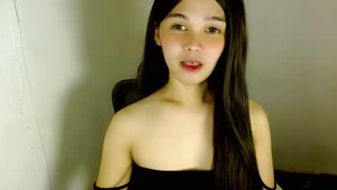 Snapshot of louilalicious chatting on 12-19-25, 01:34 louilalicious online show from 12-19-25, 01:34