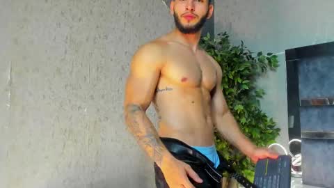 Louis online show from 11-18-25, 10:25