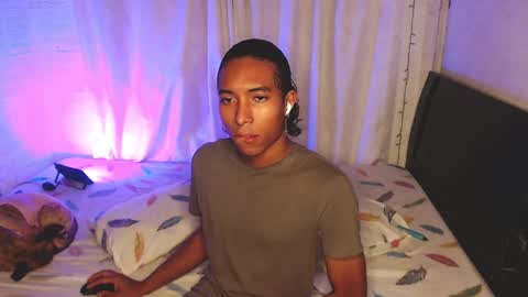 Snapshot of louis_hardstar chatting on 02-08-25, 06:12 Louis Valdz online show from 02-08-25, 06:12