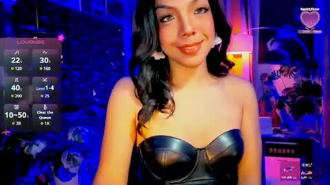 Snapshot of louisassy chatting on 07-06-26, 03:14 Louisa online show from 07-06-26, 03:14