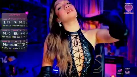 Snapshot of louisassy chatting on 07-18-26, 03:00 Louisa online show from 07-18-26, 03:00