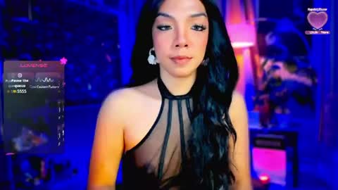 Snapshot of louisassy chatting on 08-07-26, 02:46 Louisa online show from 08-07-26, 02:46