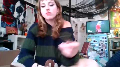 Snapshot of lov3lypixi3 chatting on 10-10-25, 11:15 lov3lypixi3 online show from 10-10-25, 11:15