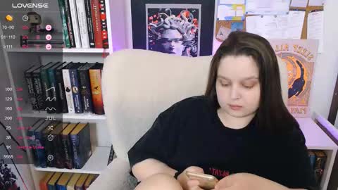 Snapshot of lovbess chatting on 02-20-26, 11:05 Mia online show from 02-20-26, 11:05