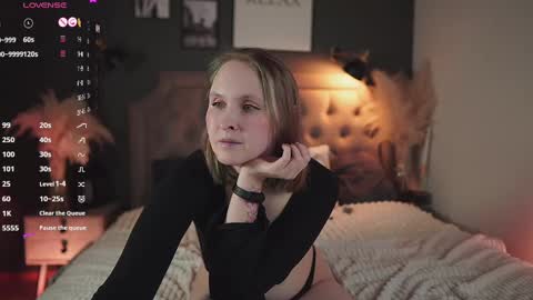 Snapshot of love_agatha chatting on 02-23-25, 01:53 Agatha online show from 02-23-25, 01:53