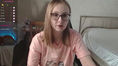 Snapshot of love_agatha chatting on 09-13-25, 05:18 Agatha online show from 09-13-25, 05:18